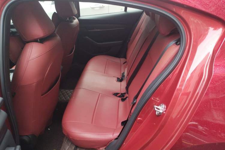 Used Mazda 3 Axela 2021 1.5L Automatic Zhiyue Edition Left Rear Seat