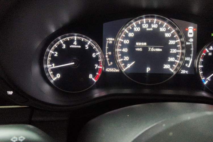 Used Mazda 3 Axela 2021 2.0L Automatic Zhiya Edition Odometer Close Up