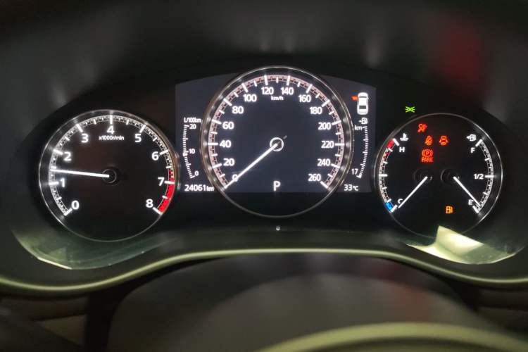 Used Mazda 3 Axela 2021 2.0L Automatic ZhiXuan Edition Odometer Close Up