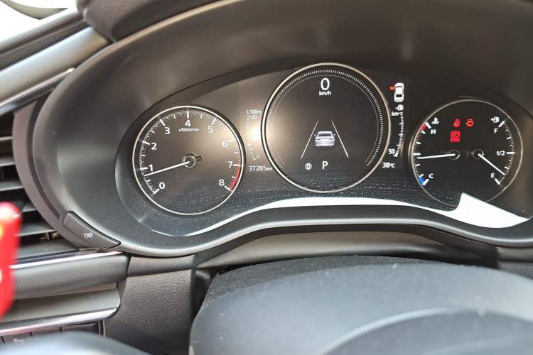 Used Mazda 3 Axela 2021 2.0L Automatic Zhiyao Edition Odometer Close Up