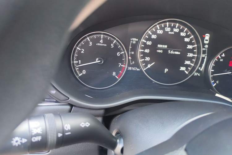 Used Mazda 3 Axela 2021 1.5L Automatic ZhiMei Edition Odometer Close Up
