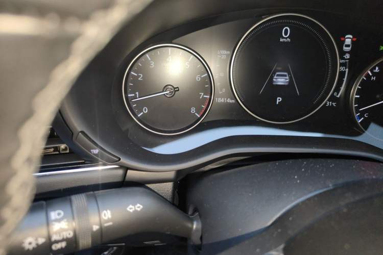 Used Mazda 3 Axela 2021 2.0L Automatic Zhiya Edition Odometer Close Up