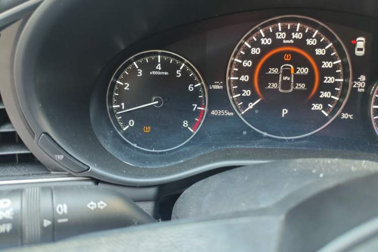 Used Mazda 3 Axela 2021 1.5L Automatic ZhiMei Edition Odometer Close Up