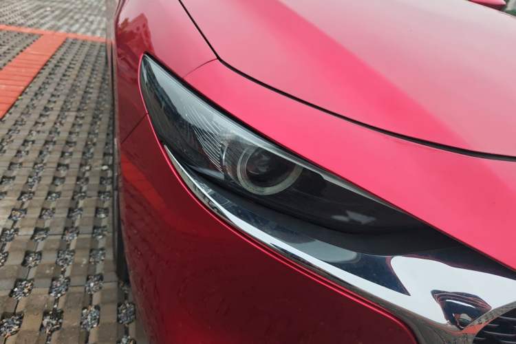Used Mazda 3 Axela 2021 2.0L Automatic Zhiya Edition Right Front Headlight