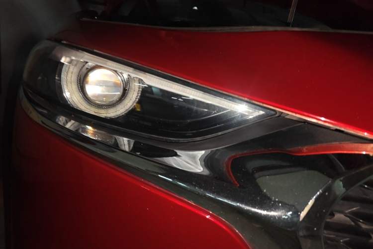 Used Mazda 3 Axela 2021 2.0L Automatic Zhiyao Edition Right Front Headlight