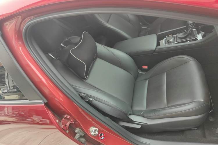 Used Mazda 3 Axela 2021 2.0L Automatic Zhiya Edition Right Front Seat