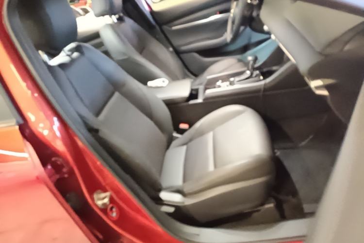Used Mazda 3 Axela 2021 2.0L Automatic Zhiya Edition Right Front Seat