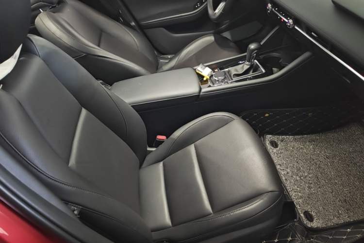 Used Mazda 3 Axela 2021 2.0L Automatic Zhiya Edition Right Front Seat