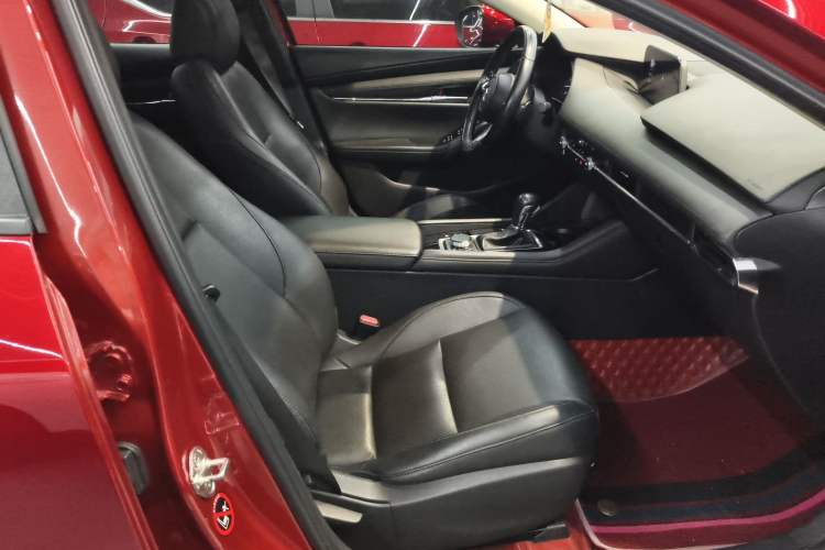 Used Mazda 3 Axela 2021 2.0L Automatic Zhiya Edition Right Front Seat