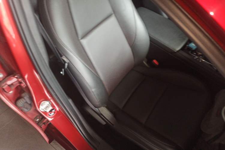Used Mazda 3 Axela 2021 2.0L Automatic Zhiya Edition Right Front Seat