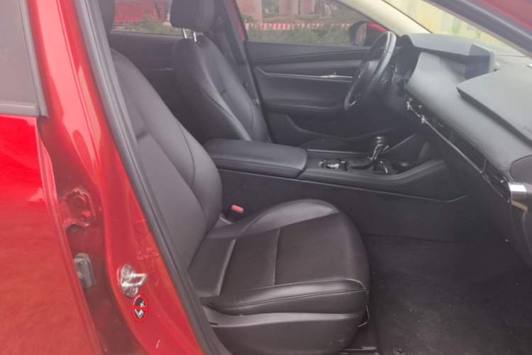 Used Mazda 3 Axela 2021 2.0L Automatic Zhiya Edition Right Front Seat