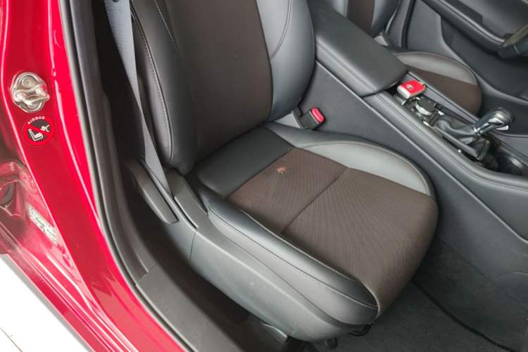 Used Mazda 3 Axela 2021 2.0L Automatic Zhiya Edition Right Front Seat