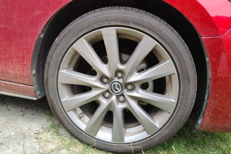 Used Mazda 3 Axela 2021 2.0L Automatic Zhiya Edition Right Front Wheel Hub