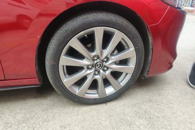 Used Mazda 3 Axela 2021 2.0L Automatic Zhiyao Edition Right Front Wheel Hub