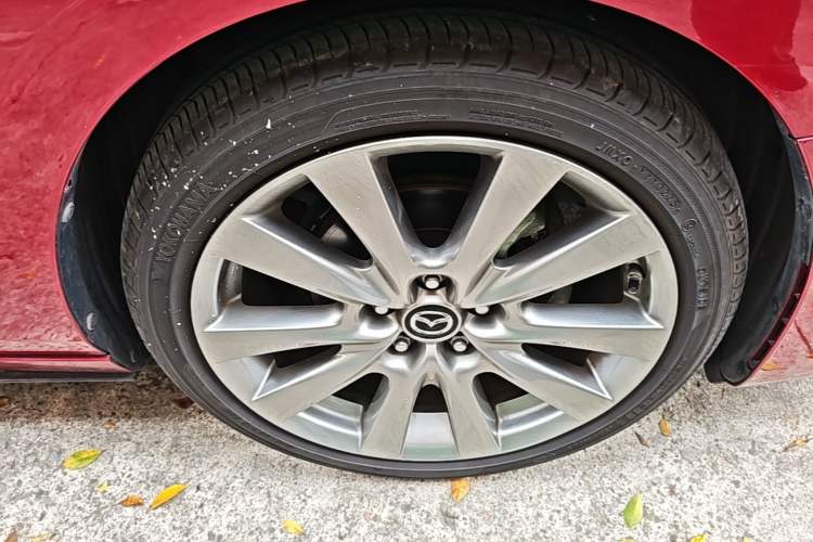 Used Mazda 3 Axela 2021 2.0L Automatic Zhiya Edition Right Front Wheel Hub