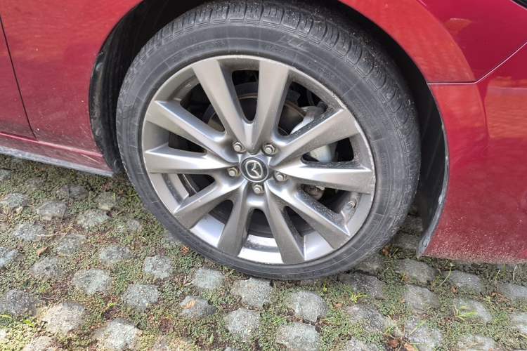 Used Mazda 3 Axela 2021 2.0L Automatic ZhiXuan Edition Right Front Wheel Hub