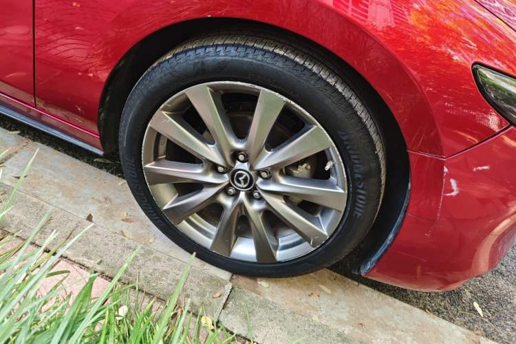 Used Mazda 3 Axela 2021 2.0L Automatic ZhiXuan Edition Right Front Wheel Hub