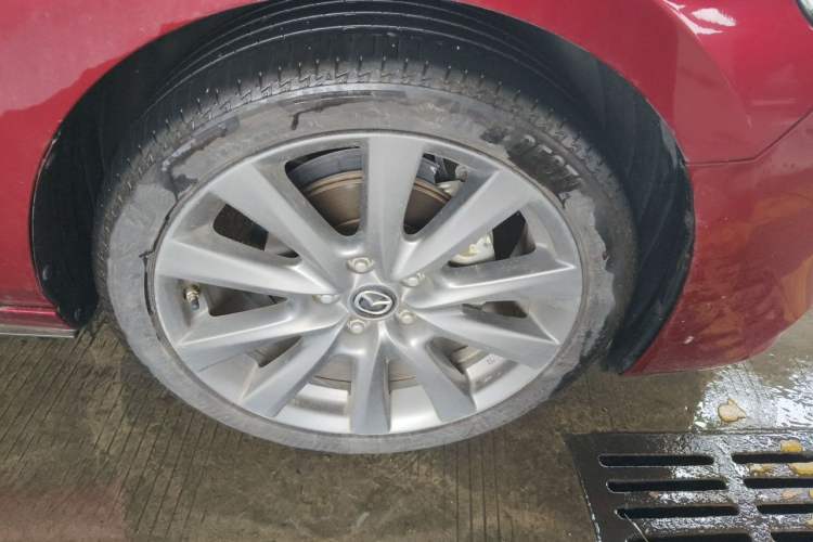 Used Mazda 3 Axela 2021 2.0L Automatic ZhiXuan Edition Right Front Wheel Hub