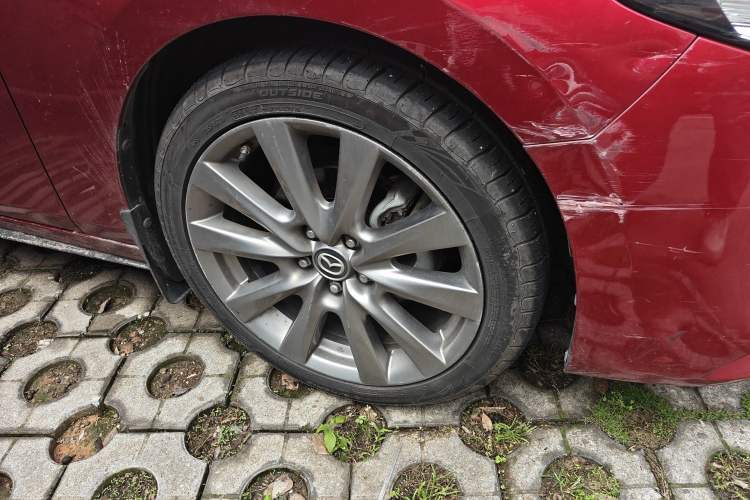 Used Mazda 3 Axela 2021 2.0L Automatic Zhiya Edition Right Front Wheel Hub