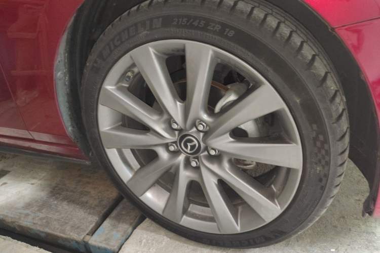 Used Mazda 3 Axela 2021 2.0L Automatic Zhiyao Edition Right Front Wheel Hub