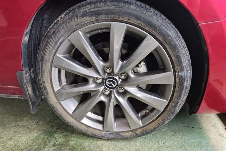 Used Mazda 3 Axela 2021 2.0L Automatic ZhiXuan Edition Right Front Wheel Hub