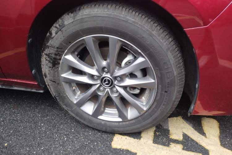 Used Mazda 3 Axela 2021 1.5L Automatic Zhiyue Edition Right Front Wheel Hub