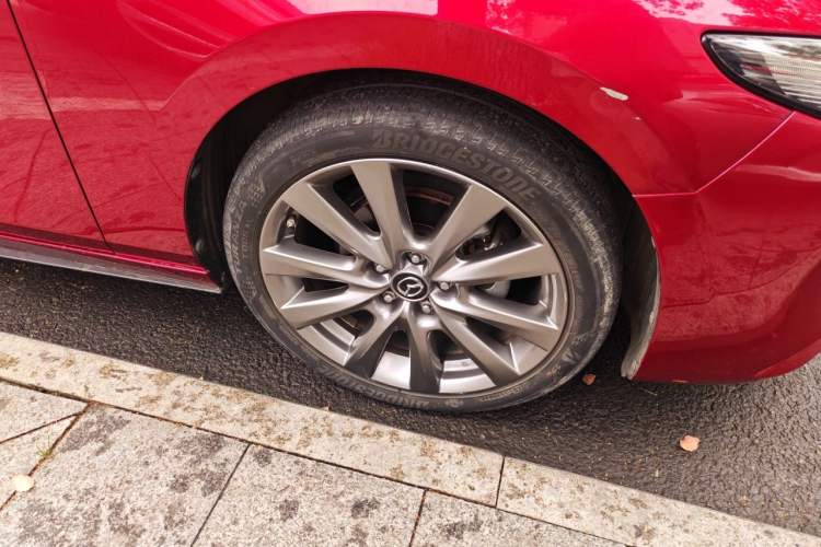Used Mazda 3 Axela 2021 2.0L Automatic Zhiyao Edition Right Front Wheel Hub