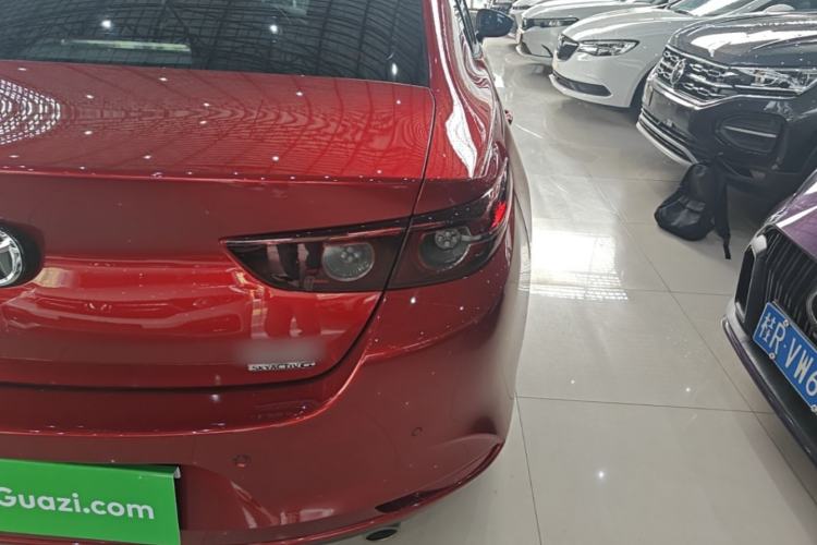 Used Mazda 3 Axela 2021 2.0L Automatic ZhiXuan Edition Right Rear Taillight
