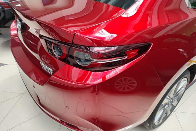 Used Mazda 3 Axela 2021 2.0L Automatic Zhiya Edition Right Rear Taillight