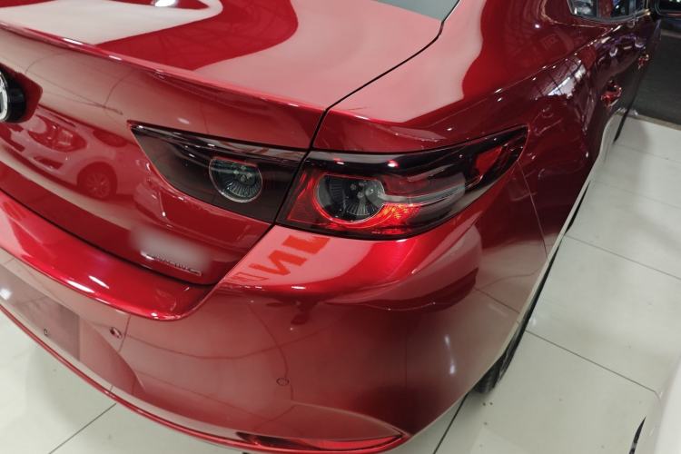 Used Mazda 3 Axela 2021 2.0L Automatic Zhiqing Edition Right Rear Taillight