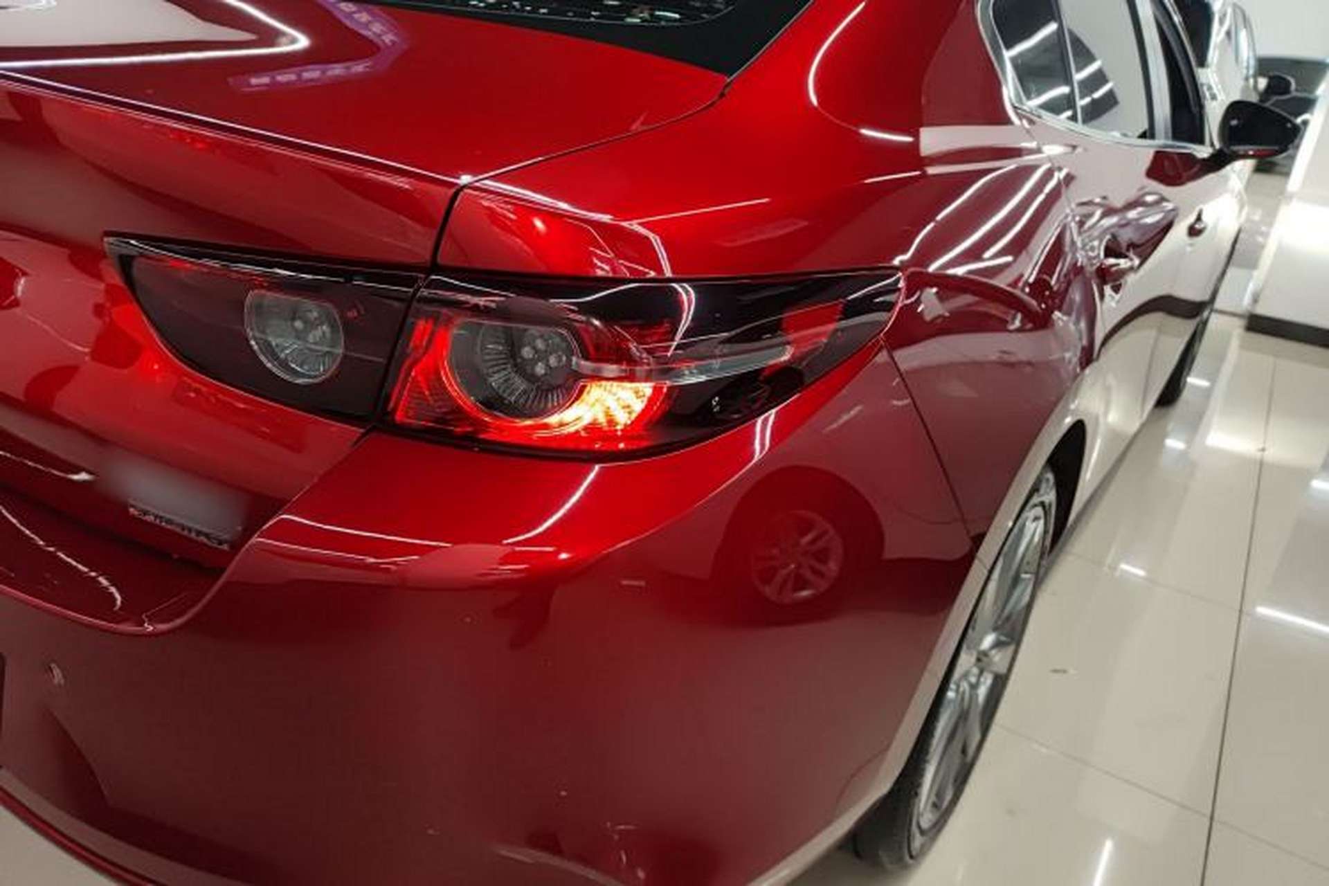 Used Mazda 3 Axela 2021 2.0L Automatic ZhiXuan Edition Right Rear Taillight