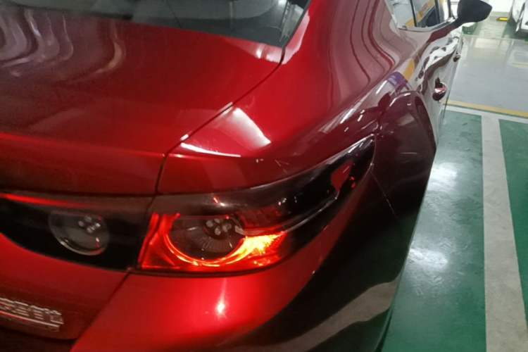 Used Mazda 3 Axela 2021 1.5L Automatic Zhiyue Edition Right Rear Taillight