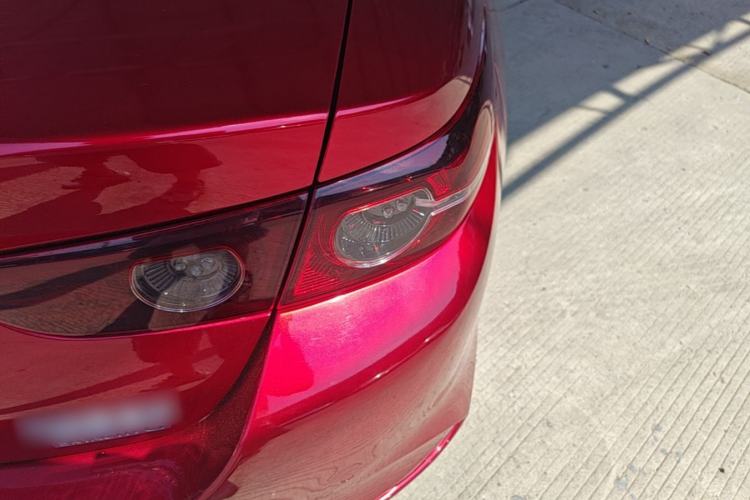 Used Mazda 3 Axela 2021 2.0L Automatic ZhiXuan Edition Right Rear Taillight