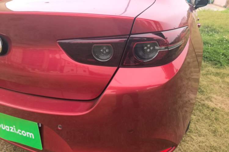Used Mazda 3 Axela 2021 2.0L Automatic Zhiya Edition Right Rear Taillight
