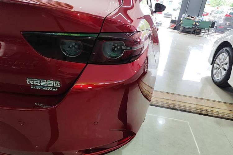 Used Mazda 3 Axela 2021 2.0L Automatic Zhi Rui Edition Right Rear Taillight