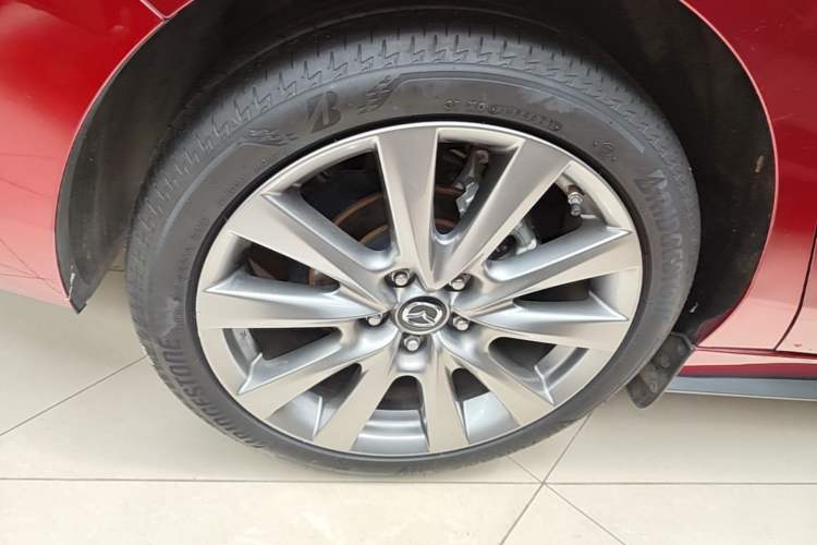 Used Mazda 3 Axela 2021 2.0L Automatic Zhiya Edition Right Rear Wheel Hub
