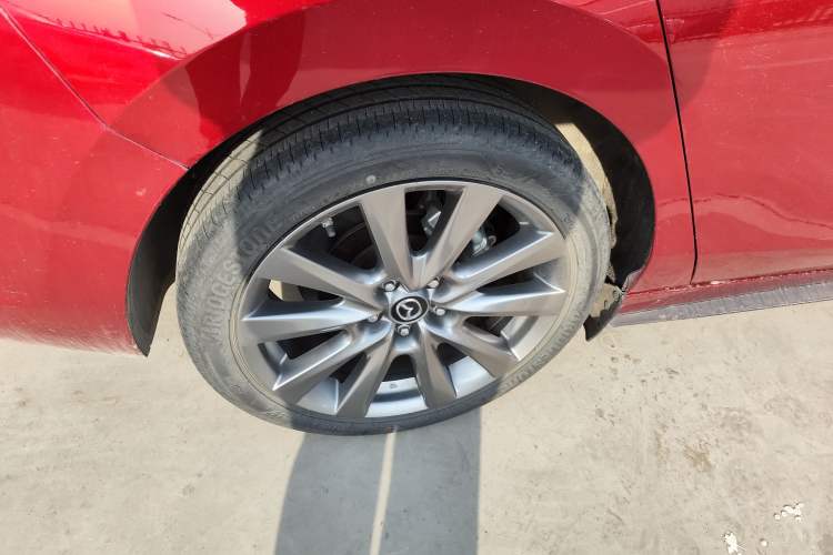 Used Mazda 3 Axela 2021 2.0L Automatic Zhiya Edition Right Rear Wheel Hub