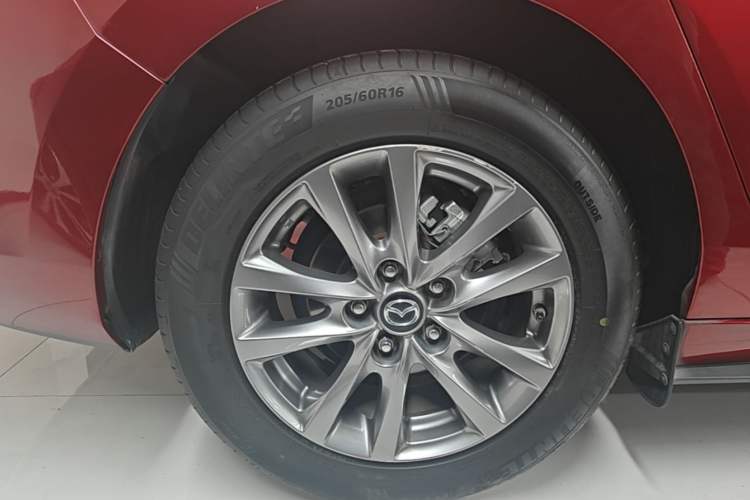 Used Mazda 3 Axela 2021 1.5L Automatic ZhiMei Edition Right Rear Wheel Hub
