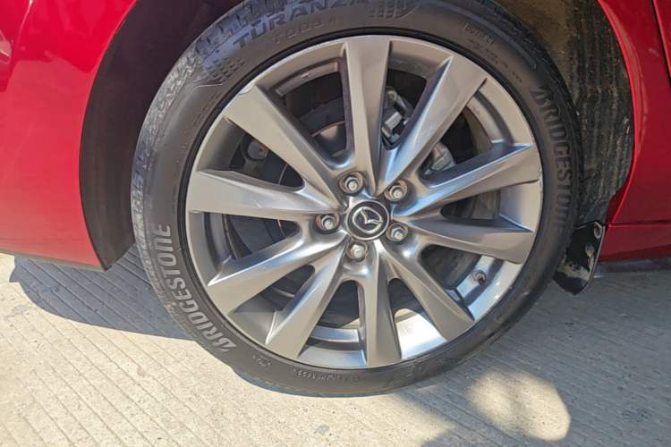 Used Mazda 3 Axela 2021 2.0L Automatic ZhiXuan Edition Right Rear Wheel Hub
