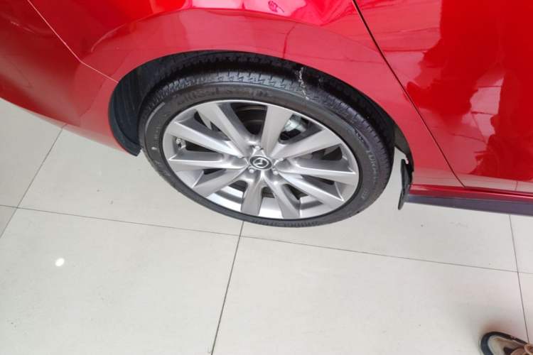Used Mazda 3 Axela 2021 2.0L Automatic Zhiya Edition Right Rear Wheel Hub