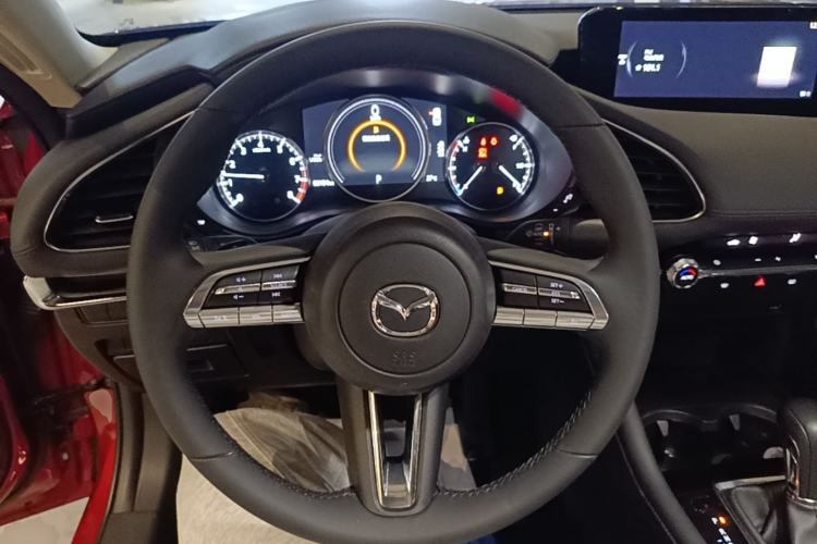 Used Mazda 3 Axela 2021 2.0L Automatic Zhiya Edition Steering Wheel