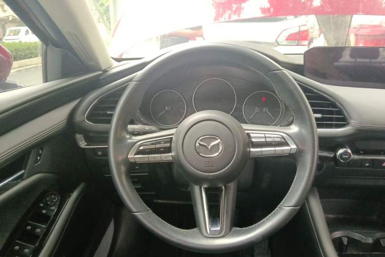 Used Mazda 3 Axela 2021 2.0L Automatic Zhiyao Edition Steering Wheel