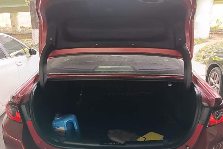 Used Mazda 3 Axela 2021 2.0L Automatic Zhiya Edition Trunk