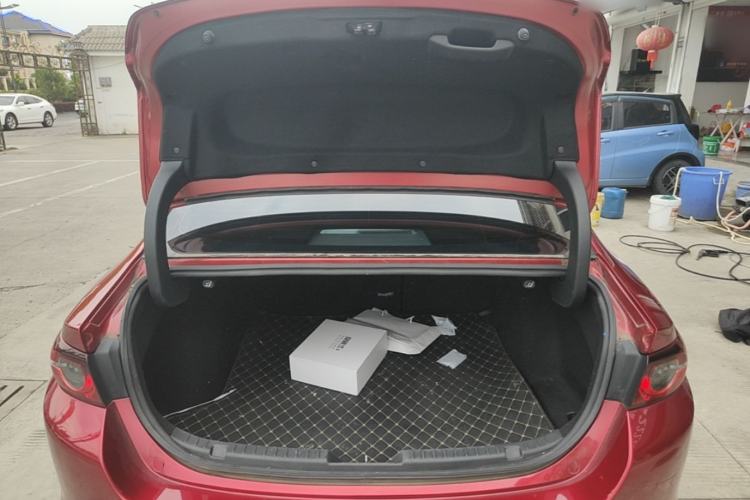 Used Mazda 3 Axela 2021 2.0L Automatic Zhiya Edition Trunk