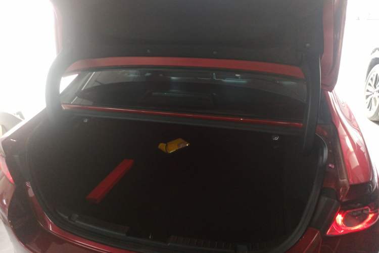 Used Mazda 3 Axela 2021 2.0L Automatic Zhiya Edition Trunk