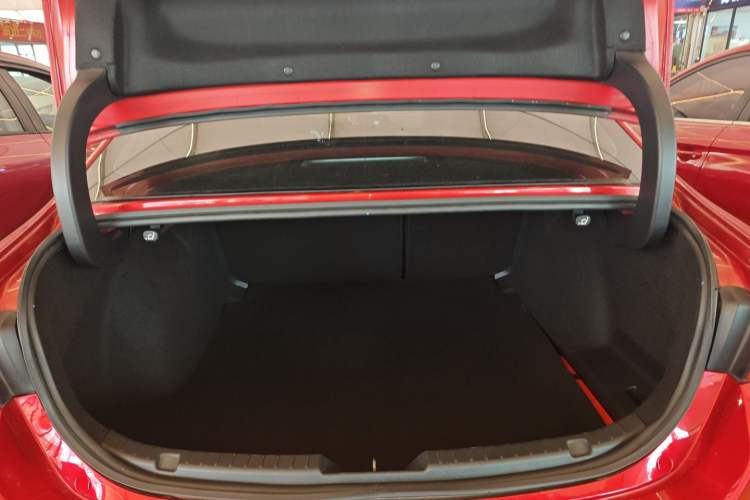 Used Mazda 3 Axela 2021 2.0L Automatic Zhiyao Edition Trunk