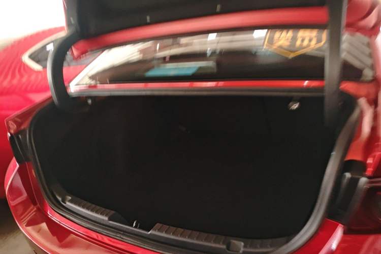 Used Mazda 3 Axela 2021 2.0L Automatic Zhiya Edition Trunk