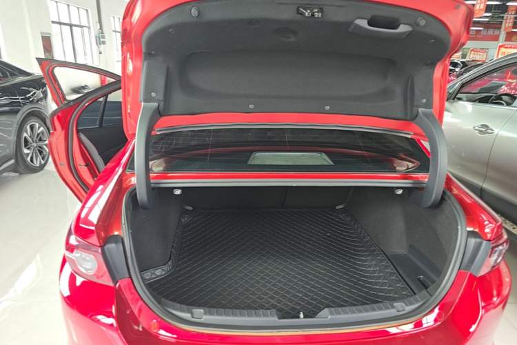 Used Mazda 3 Axela 2021 2.0L Automatic Zhiqing Edition Trunk