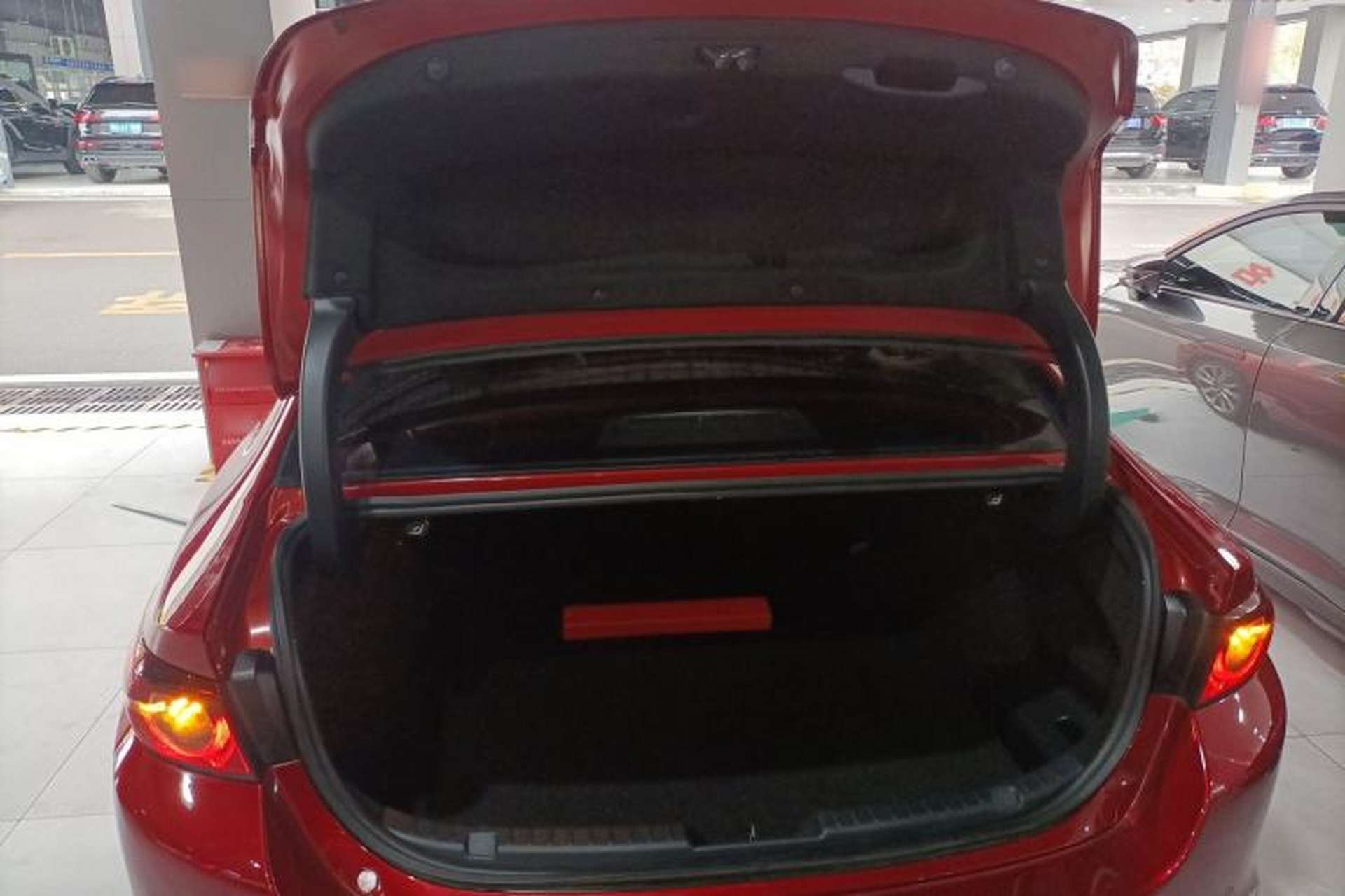 Used Mazda 3 Axela 2021 2.0L Automatic ZhiXuan Edition Trunk