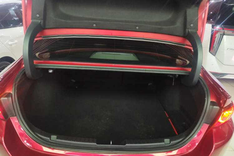 Used Mazda 3 Axela 2021 2.0L Automatic Zhiyao Edition Trunk
